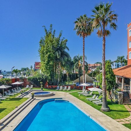 Fiesta Inn كويرنافاكا المظهر الخارجي الصورة