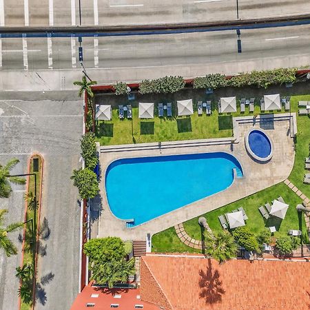 Fiesta Inn كويرنافاكا المظهر الخارجي الصورة