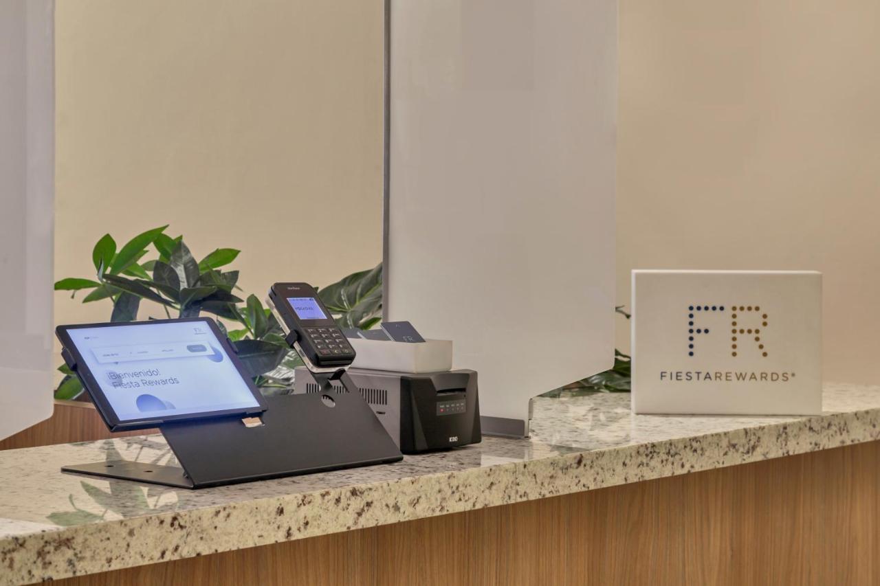 Fiesta Inn كويرنافاكا المظهر الخارجي الصورة