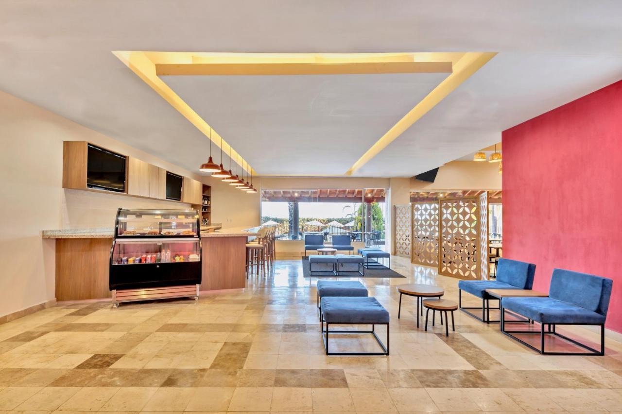 Fiesta Inn كويرنافاكا المظهر الخارجي الصورة