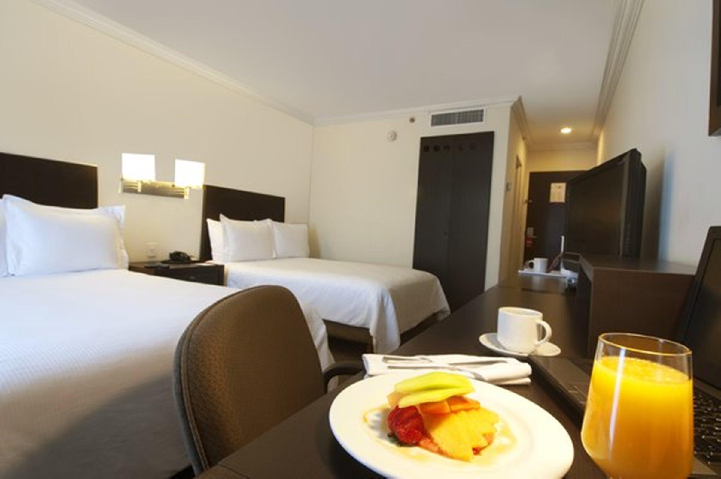 Fiesta Inn كويرنافاكا المظهر الخارجي الصورة