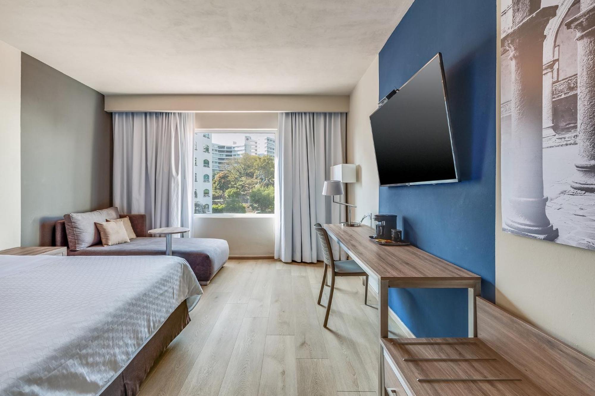 Fiesta Inn كويرنافاكا المظهر الخارجي الصورة